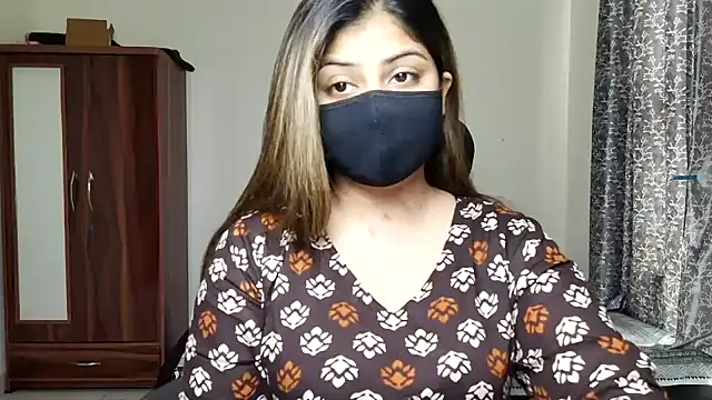 Hoty-Shivangi online show from 05-16-26, 10:36