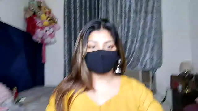 Snapshot of Hoty-Shivangi chatting on 06-25-26, 03:28 Hoty-Shivangi online show from 06-25-26, 03:28
