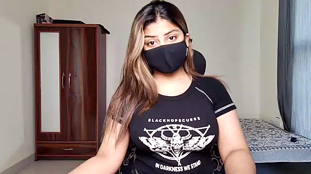 Hoty-Shivangi online show from 03-11-26, 12:21