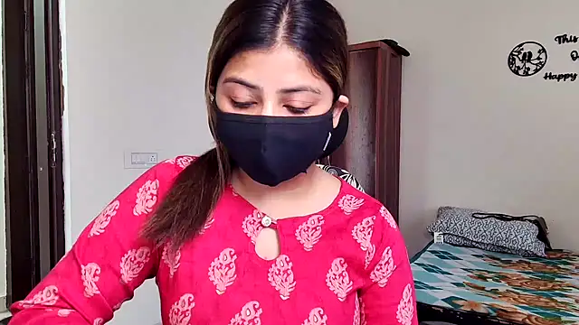 Hoty-Shivangi online show from 02-28-26, 10:48