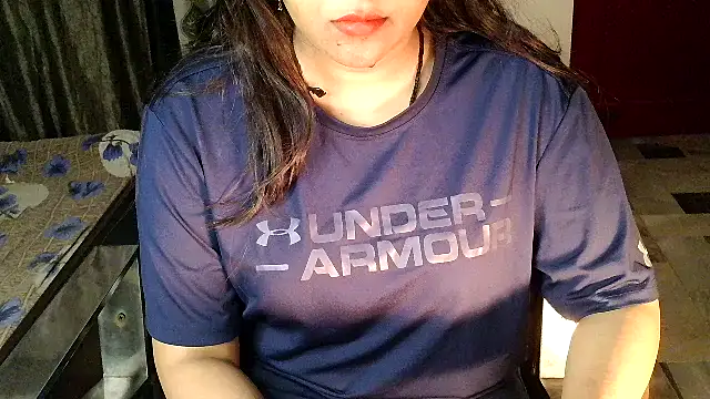 aarushi sharmaa online show from 12-18-25, 02:38