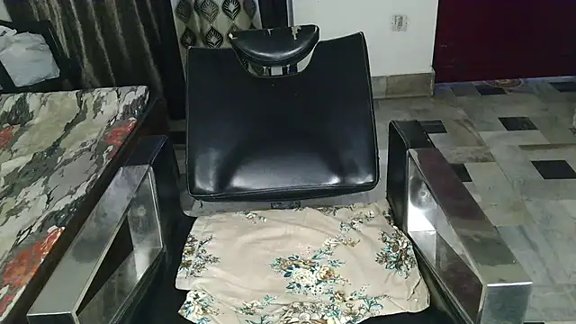 aarushi sharmaa online show from 10-23-25, 05:17