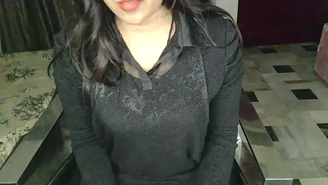 aarushi sharmaa online show from 11-23-25, 05:23