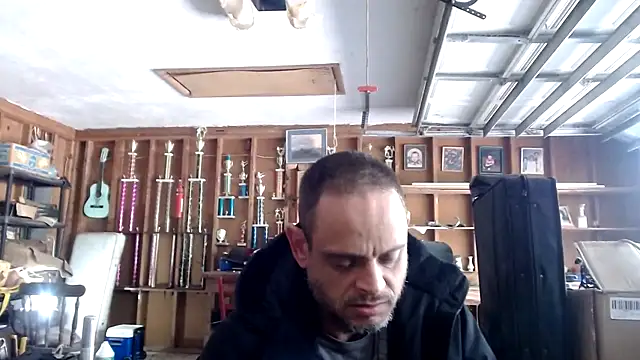 Snapshot of Buffshagswell chatting on 03-17-25, 06:00 Buffshagswell online show from 03-17-25, 06:00
