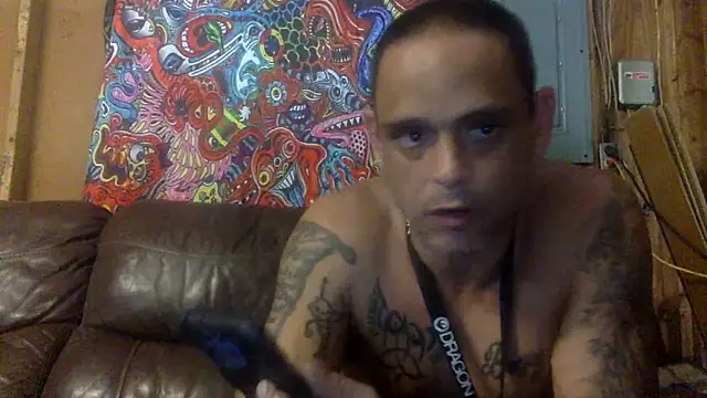 Snapshot of Buffshagswell chatting on 09-19-25, 06:56 Buffshagswell online show from 09-19-25, 06:56