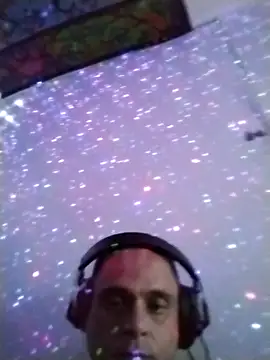 Snapshot of Buffshagswell chatting on 03-19-25, 10:33 Buffshagswell online show from 03-19-25, 10:33
