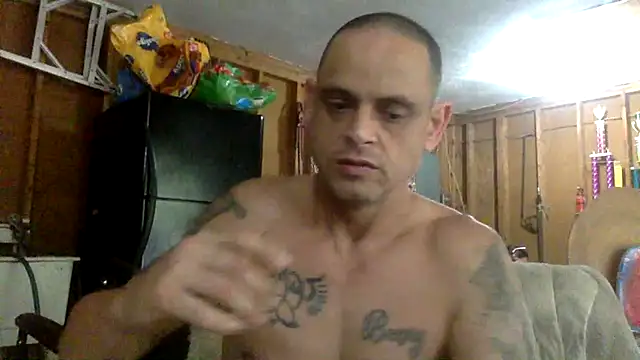 Snapshot of Buffshagswell chatting on 10-06-25, 04:30 Buffshagswell online show from 10-06-25, 04:30