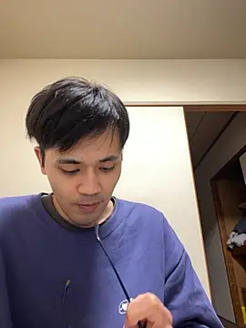 ryusei18570 online show from 12-04-25, 01:10