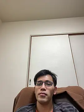 ryusei18570 online show from 03-04-25, 05:45