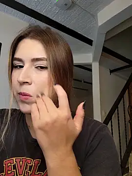 Snapshot of Jimena_White_ chatting on 10-04-25, 06:04 Jimena White online show from 10-04-25, 06:04