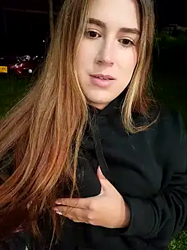 Snapshot of Jimena_White_ chatting on 10-11-25, 06:36 Jimena White online show from 10-11-25, 06:36