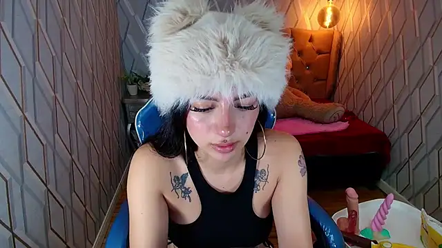 Snapshot of Angelchristix chatting on 06-04-26, 02:11 Angelchristix online show from 06-04-26, 02:11