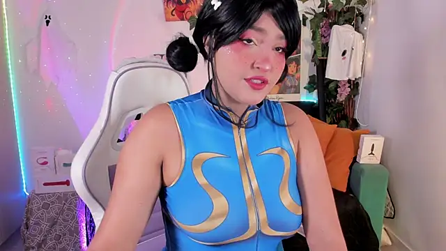 cutepie uwu  online show from 10-15-25, 11:35