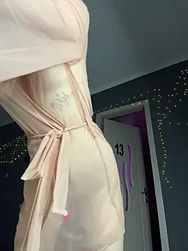 NickiLike online show from 11-18-25, 07:28