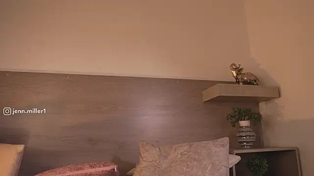 Jennmiiller  online show from 05-11-26, 04:04