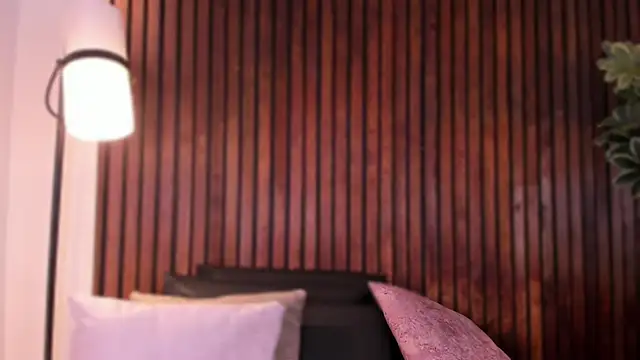 Jennmiiller  online show from 12-15-25, 12:55