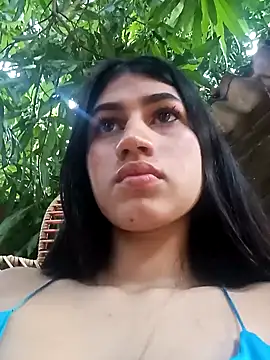 Snapshot of Julix_A chatting on 02-09-25, 09:49 Julix A online show from 02-09-25, 09:49