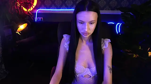 Snow WhiteeeX online show from 09-15-25, 05:52