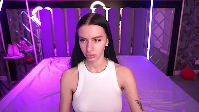 Snow WhiteeeX online show from 03-30-26, 05:42