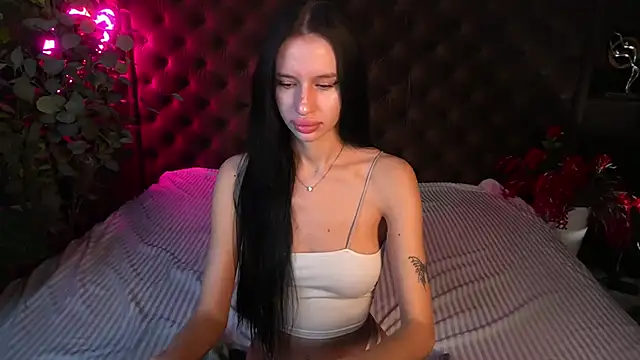 Snow WhiteeeX online show from 12-02-25, 06:37