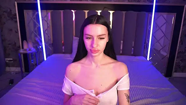 Snow WhiteeeX online show from 03-08-26, 06:49