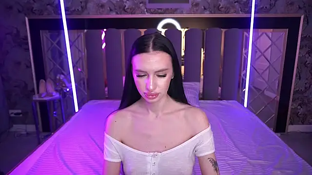 Snow WhiteeeX online show from 03-22-26, 06:48