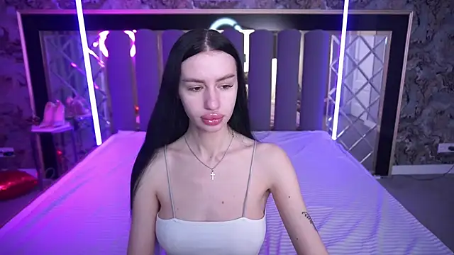 Snow WhiteeeX online show from 04-05-26, 05:36