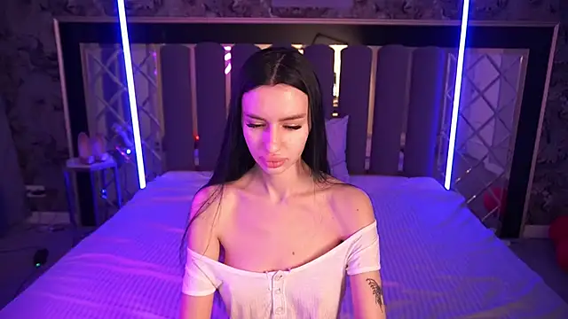 Snow WhiteeeX online show from 03-10-26, 06:50