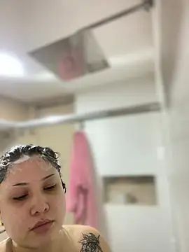 AHRI LEE online show from 02-11-25, 09:46