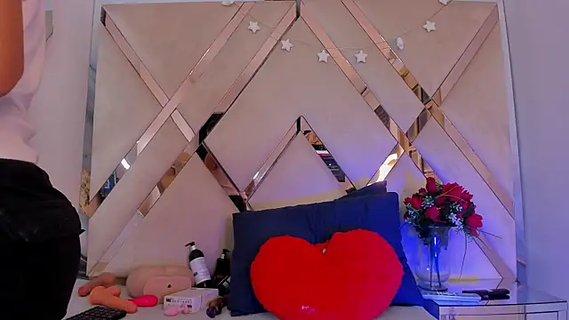 ninaht online show from 11-13-25, 08:35