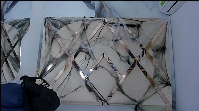 ninaht online show from 10-25-25, 08:31