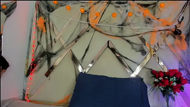 ninaht online show from 10-27-25, 08:21