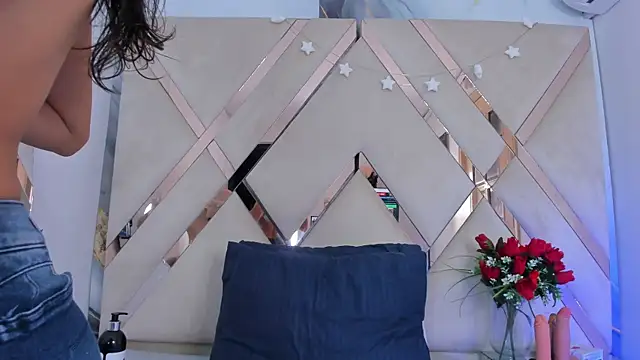 ninaht online show from 11-17-25, 08:24