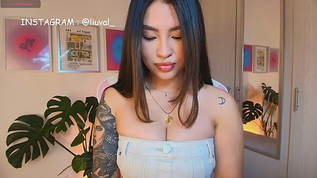 Liujunne2 online show from 05-26-26, 01:37