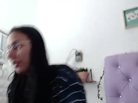 Snapshot of Freyja_01 chatting on 10-05-25, 03:25 Freyja 01 online show from 10-05-25, 03:25