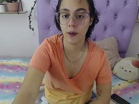 Snapshot of Freyja_01 chatting on 09-12-25, 04:18 Freyja 01 online show from 09-12-25, 04:18