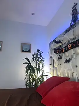  ISABELLA HOT  online show from 10-30-25, 12:25