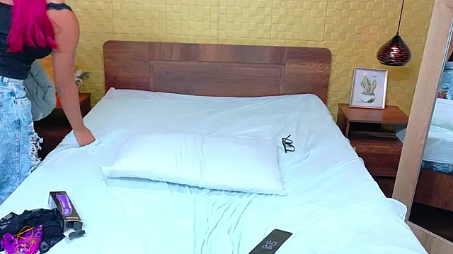 slutty collegegirl online show from 03-06-25, 11:47