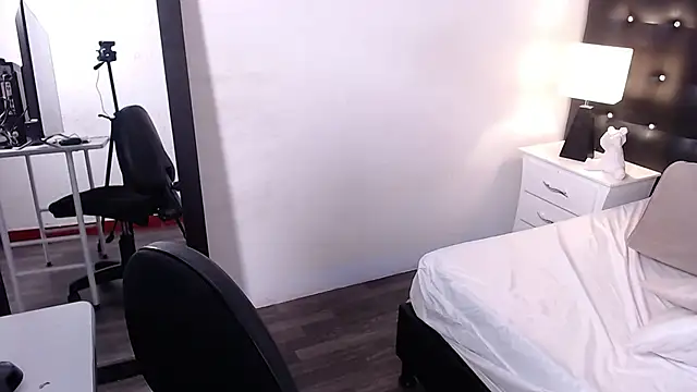 slutty collegegirl online show from 02-01-25, 01:55