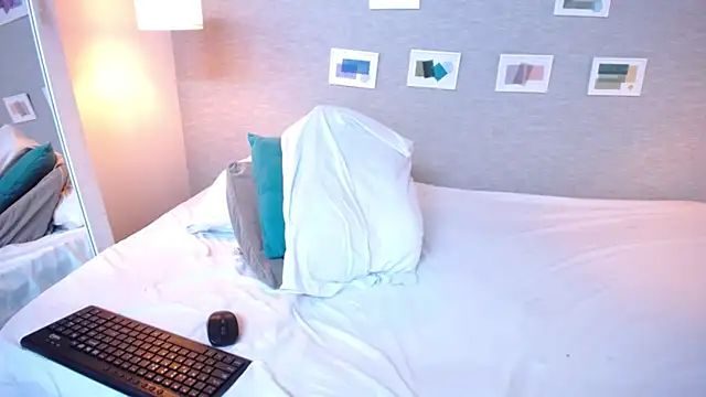 slutty collegegirl online show from 01-29-25, 06:43