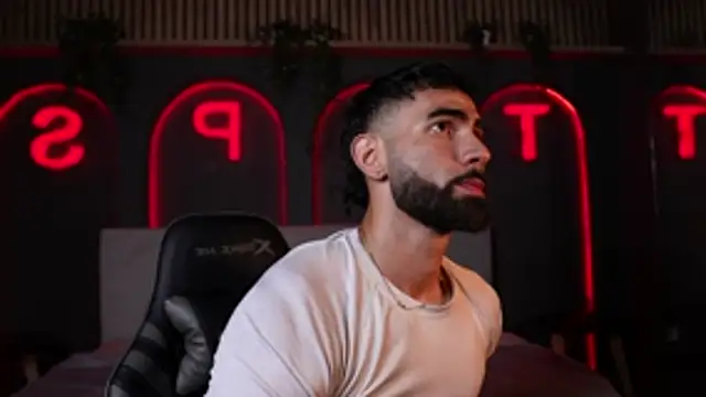 Austin bolt online show from 11-26-25, 02:44