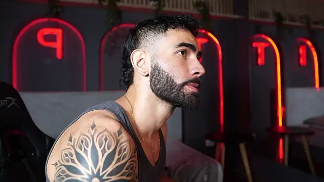 Snapshot of Austin_bolt chatting on 02-09-26, 01:03 Austin bolt online show from 02-09-26, 01:03