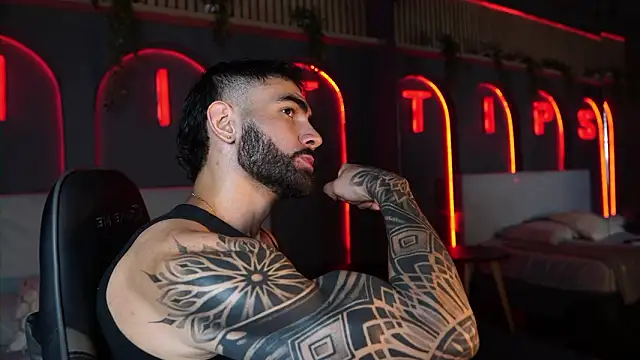 Snapshot of Austin_bolt chatting on 02-08-26, 01:25 Austin bolt online show from 02-08-26, 01:25