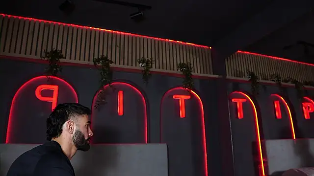 Snapshot of Austin_bolt chatting on 02-11-26, 01:05 Austin bolt online show from 02-11-26, 01:05