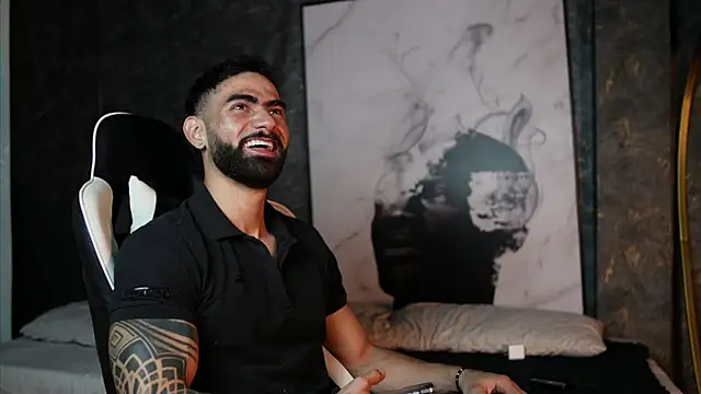 Austin bolt online show from 11-12-25, 03:32