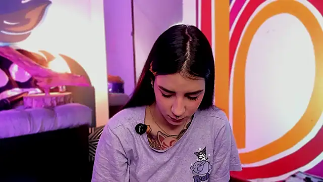 Alice woodville online show from 09-18-25, 03:15