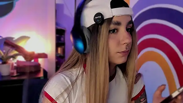 Alice woodville online show from 09-11-25, 08:53