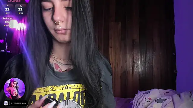 Alice woodville online show from 12-17-25, 02:27