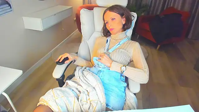 Elizabe th online show from 03-07-25, 01:20