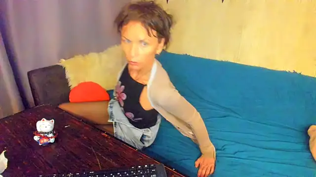 Elizabe th online show from 05-10-26, 10:33